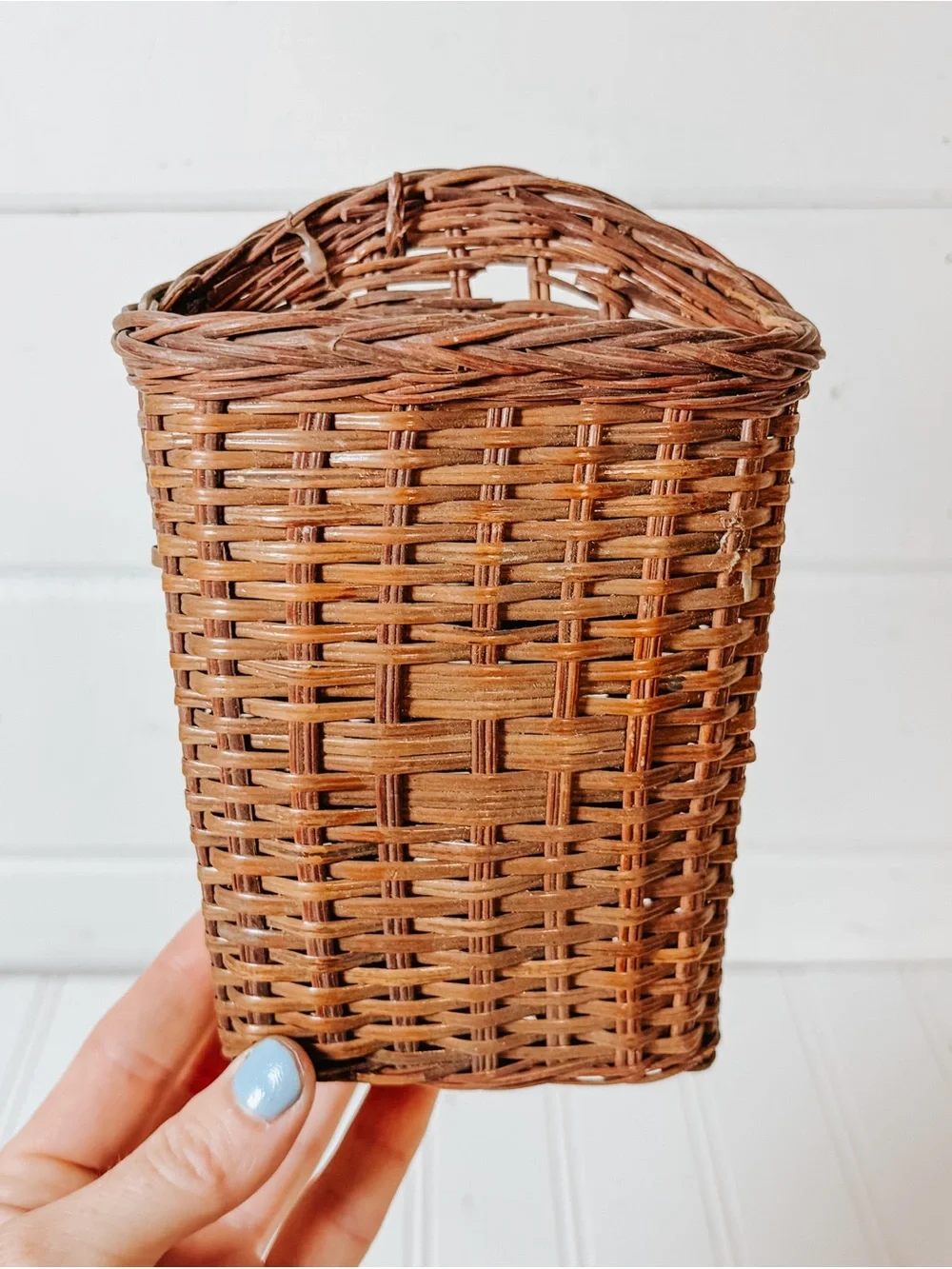 Vintage Mini Wicker Wall Pocket Basket